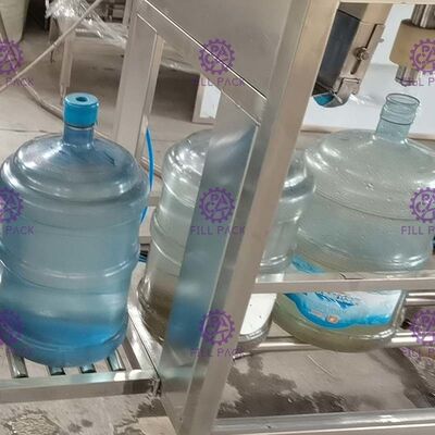 स्टेनलेस स्टील 304 120 BPH 5 गैलन भरने की मशीन आपूर्तिकर्ता