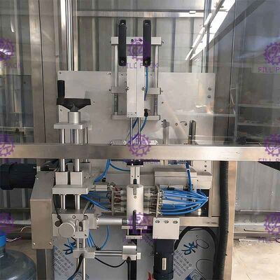 सिंगल हेड नेक लेबलिंग 28 मिमी गैलन लेबलर पूर्ण स्वचालन आपूर्तिकर्ता