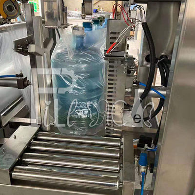 2.5kw स्वचालित 5 गैलन 2200bph पानी की बोतल पैकिंग मशीन: आपूर्तिकर्ता