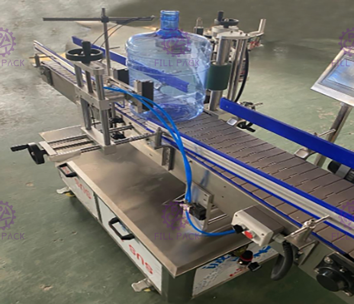 स्वचालित 1200BPH 5 गैलन बोतल लेबलर पीएलसी नियंत्रण अनुकूलित: आपूर्तिकर्ता