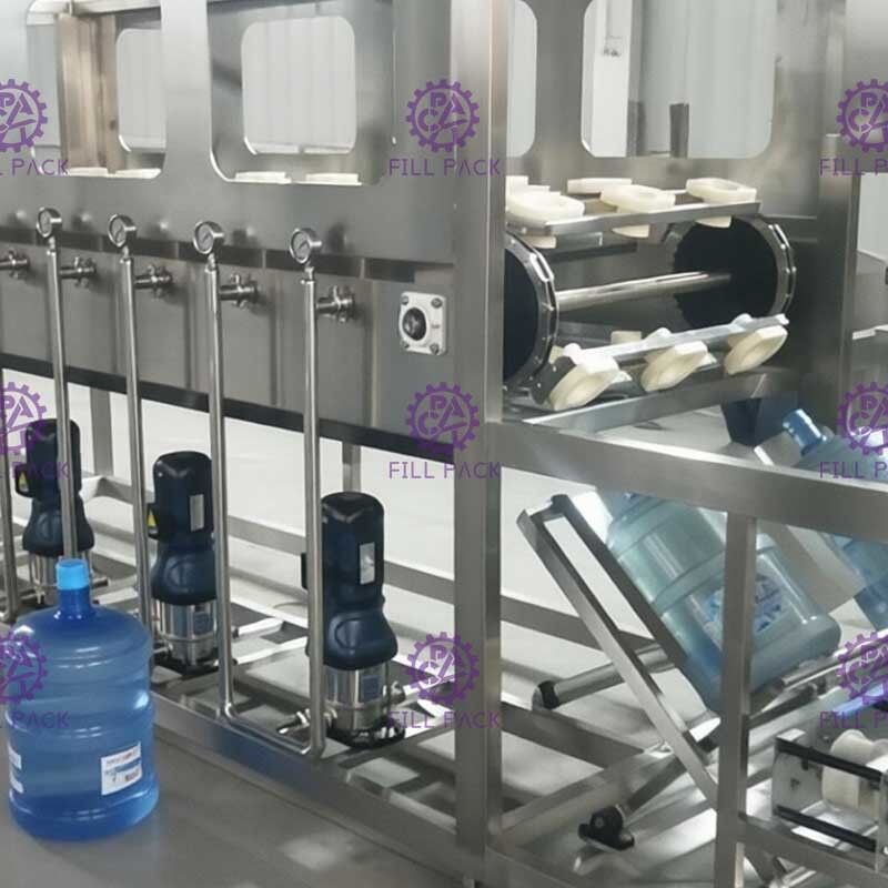 4600 * 2000 * 1800 मिमी एल टाइप 5 गैलन बोतल भरने की मशीन आपूर्तिकर्ता