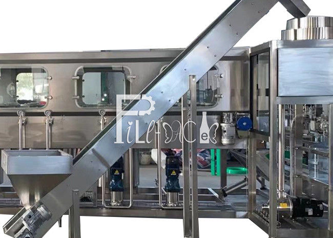 4600 * 2000 * 1800 मिमी एल टाइप 5 गैलन बोतल भरने की मशीन आपूर्तिकर्ता